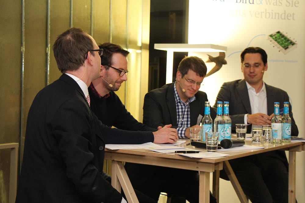Term-Sheet Verhandlung im betahaus mit dem wundercar Gründer Gunnar Froh und Marc Miller von Catcap als Investor. Die Anwälte: Dr. Ole Brühl (g.l.) und Dr. Daniel Weiß von Bird&Bird