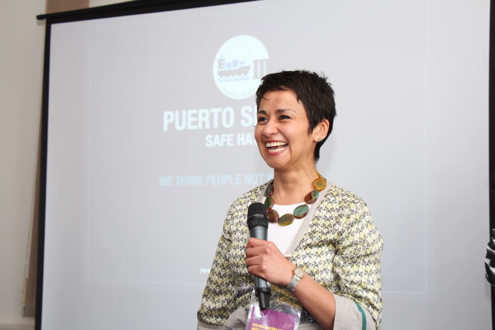 Herlinda Martinez Ortega stellt das Projekt Puerto Seguro vor
