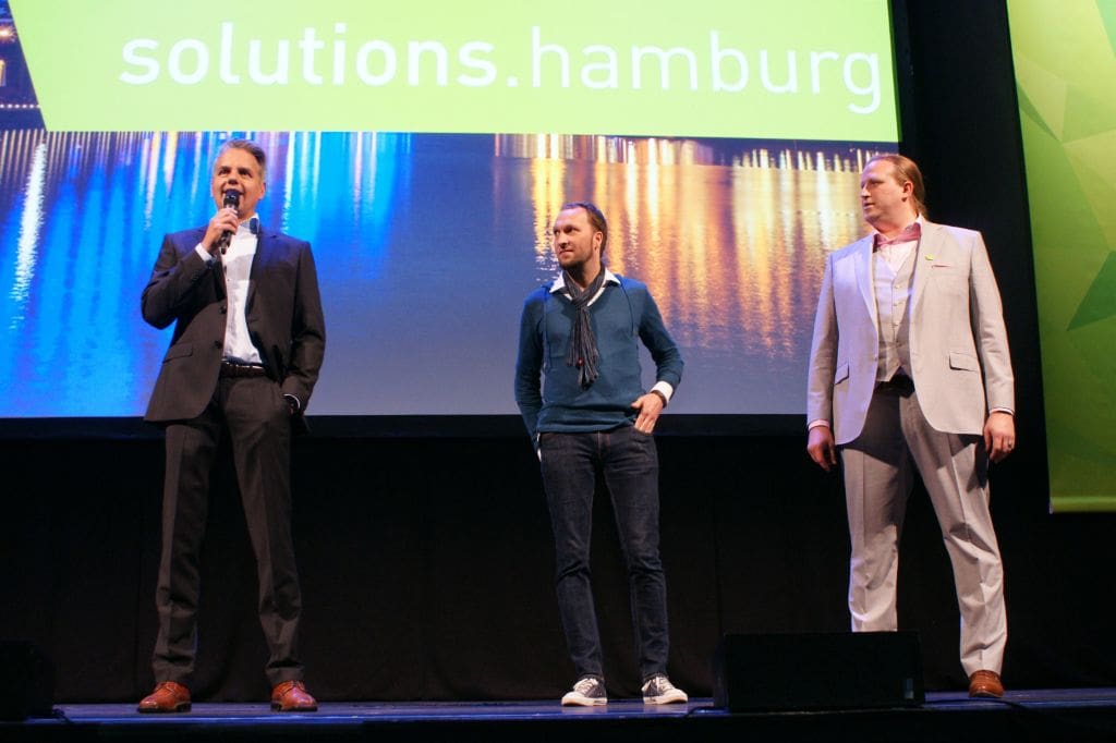 Oliver-Arne Hammerstein, Dominik Bührle und Patrick Postel von Silpion erklären die Konferenz für beendet - und die Party für eröffnet!