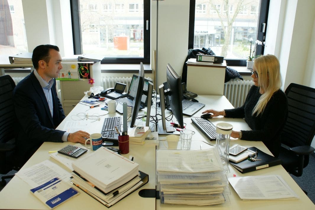 Gencer Sahin und Stefanie Höhn vom Investmentmanagement