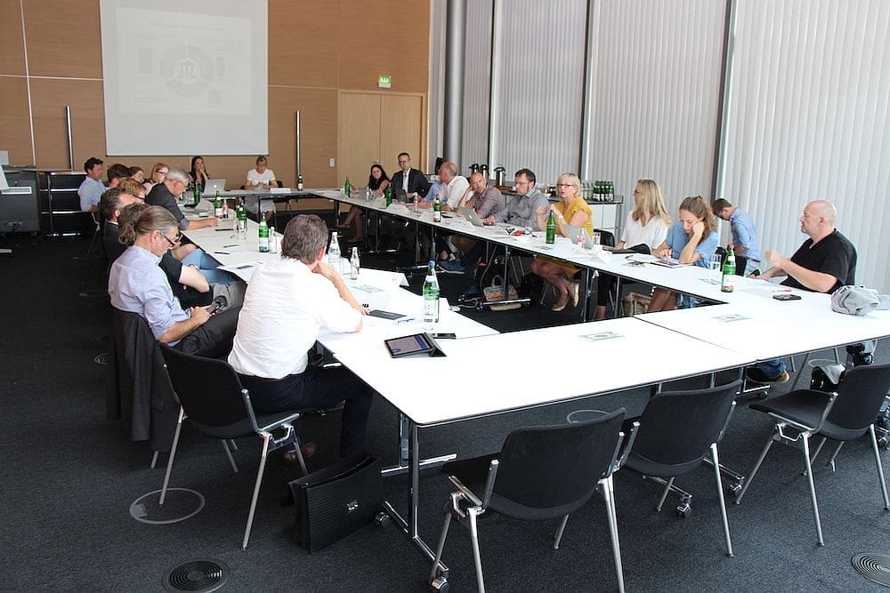 Im großen Konferenzsaal von EY an der Rothenbaumchausse ließ es sich angenehm über die Kandidaten diskutieren.