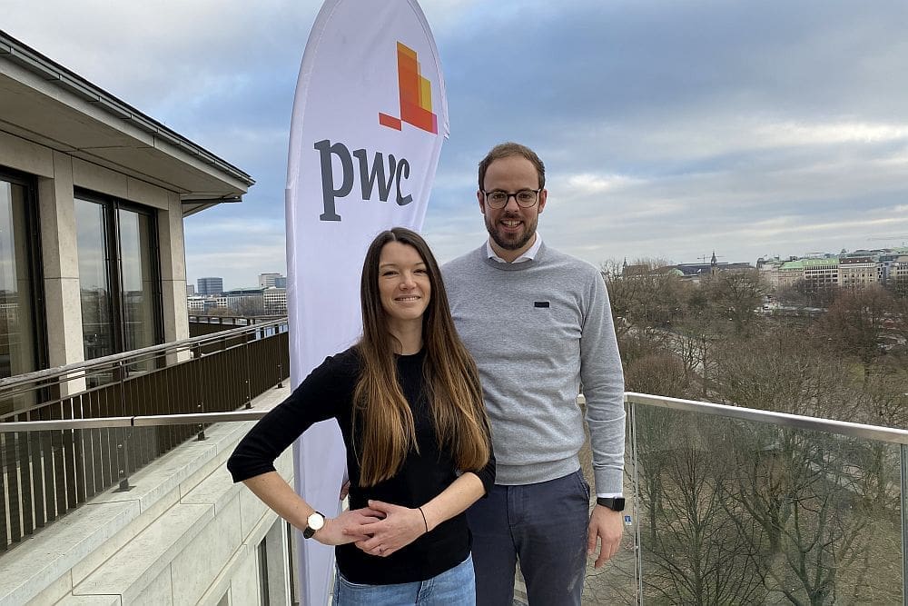 Sie werden die Teilnehmer während des Programms Scale Nord begleiten: Lisa-Marie Glass und Christoph Haß (Foto: PwC)