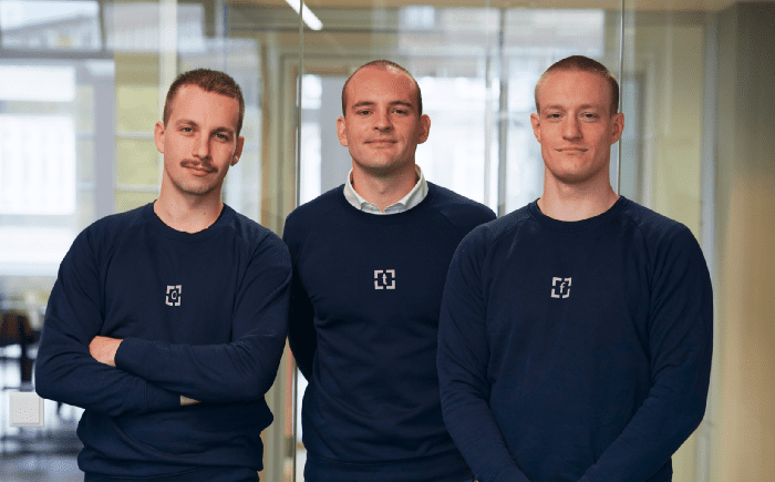 Die Cofenster-Gründer Oliver Wegner (CPO), Tom Vollmer (CEO) und Finn Frotscher (CTO)