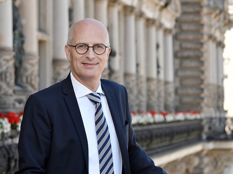 Hamburgs Ester Bürger meister Dr. Peter Tschentscher wird das Grußwort bei der Hamburg Games Conference sprechen. (Foto: Senatskanzlei/Ronald Sawatzki)