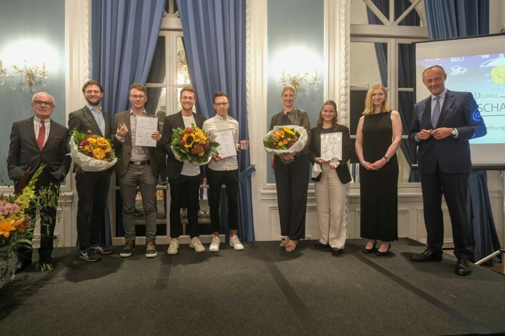 Siegerehrung vom Gunnar-Uldall-Wirtschaftspreis 2021 (Foto: AGA Unternehmensverband)