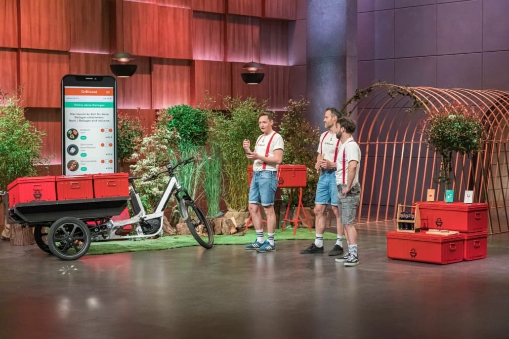 Jonas Bräuer, Erik Lachmann und Jonas Möslein sind bei den Löwen ganz Grillaxed.