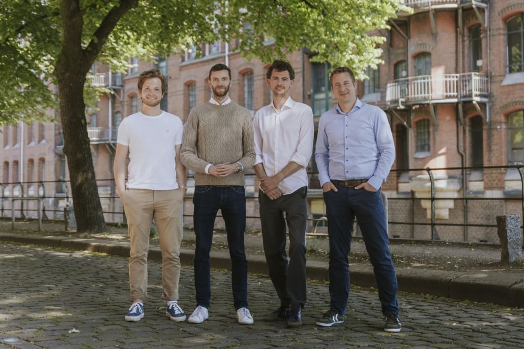 Das Gründerteam: Noah Winneberger, Julian Kakarott, Jesper Kolk und Jann Wendt. (Foto: CarbonStack GmbH)