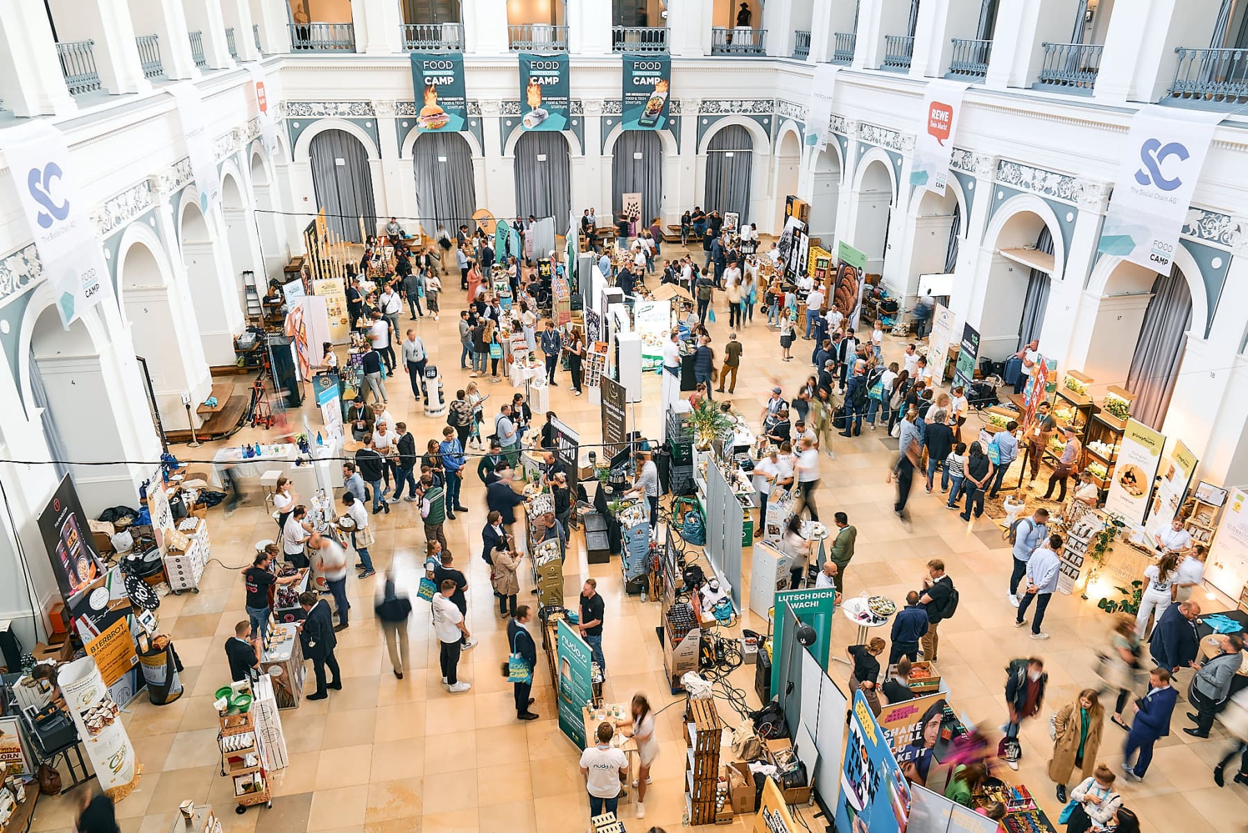 Das Food Innovation Camp 2022 konnte in der Handelskammer Hamburg wieder weit über 1.000 Besucher empfangen. (Foto: Stefan Groenveld)