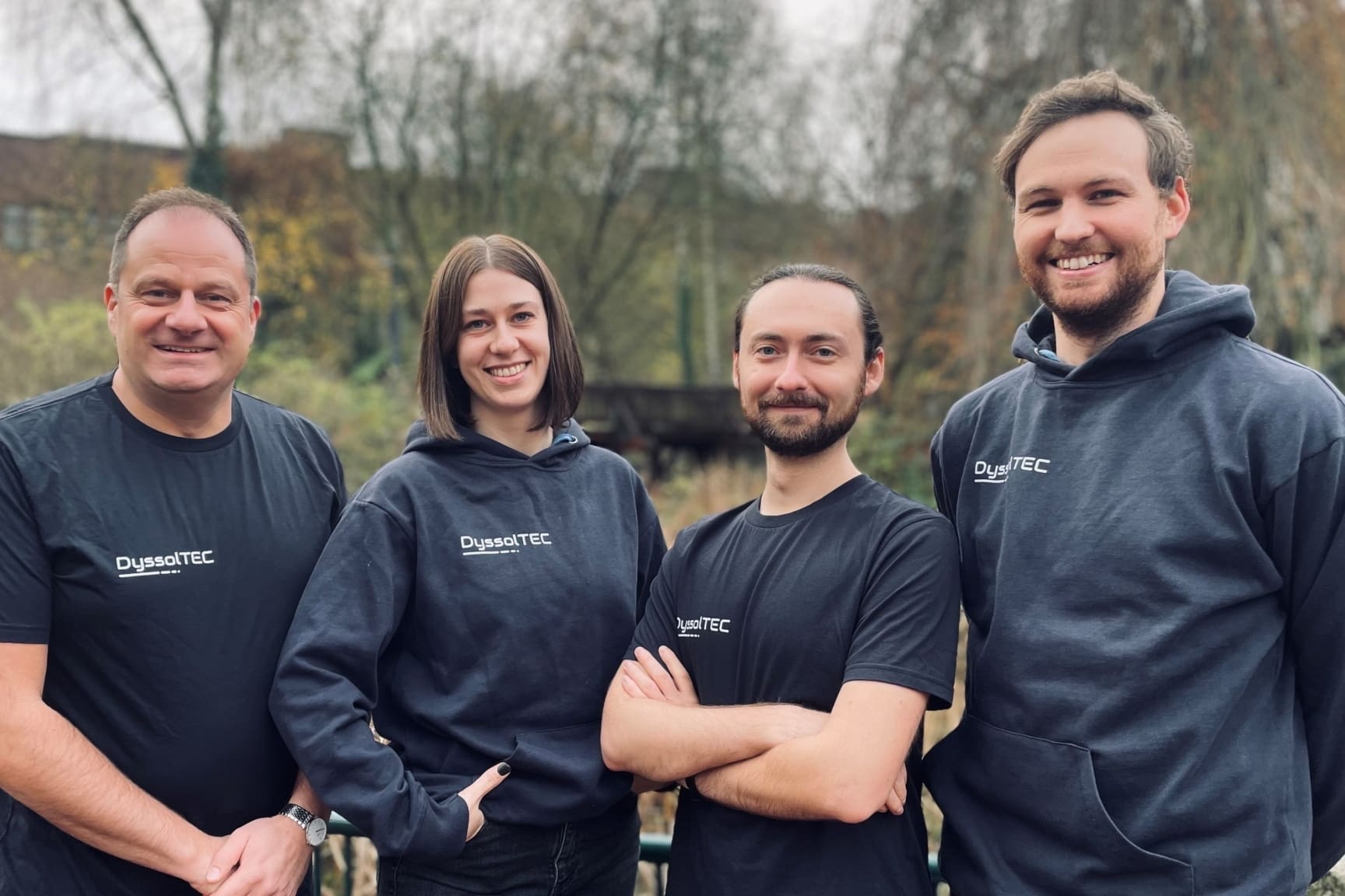 Professor Stefan Heinrich, Sophia Rothberg, Vasyl Skorych und Christian Eichler, das Gründungsteam von DyssolTEC.