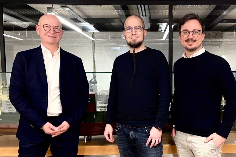 Torsten Heitmeier, CEO von D-Arbor Capital, mit den Gründern von NautilusLog, Sven Hamer (CTO) uund Otto Klemke (CEO).