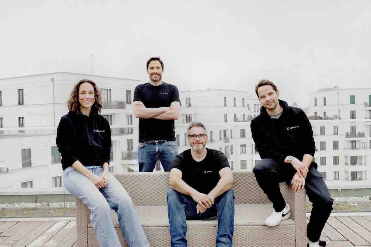 Das Führungsteam von Rabot Charge: Sonja Rogojew (CPO), Jan Rabe (CEO), Tobias Mogge (COO) und Konrad Schade (CCO)