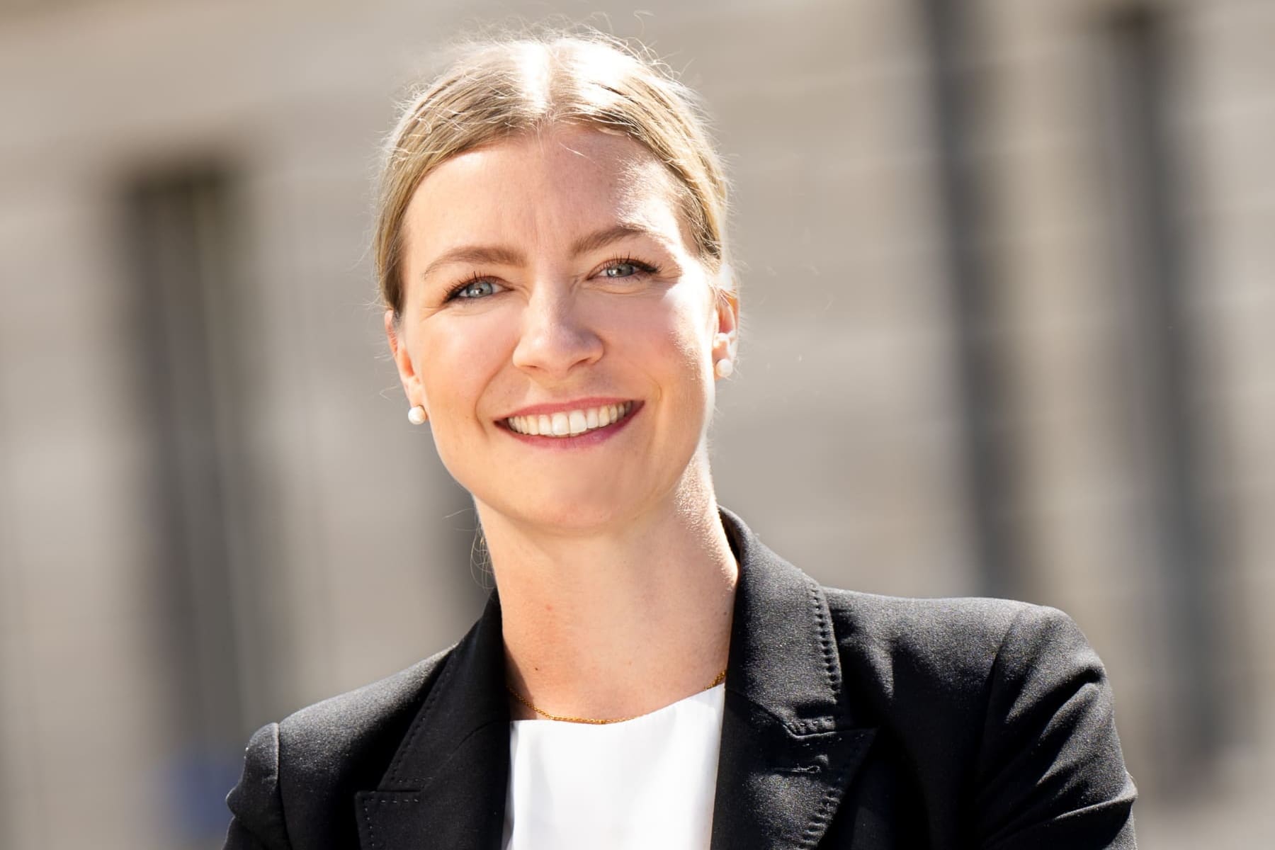 Katja Eller, Abteilungsleiterin StartUp bei der Haspa und Botschafterin der STARTERiN Hamburg 2024.