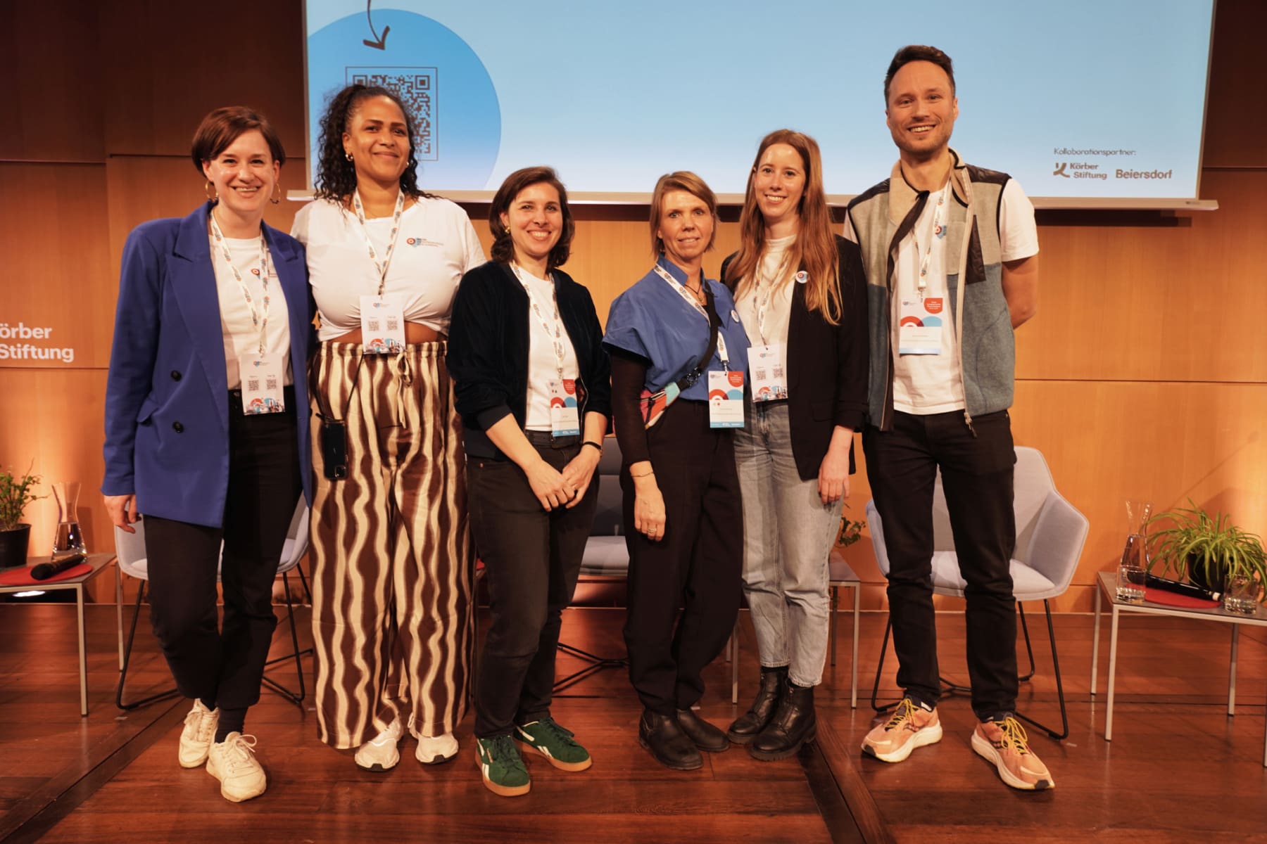 Das Team der Hamburger Allianz für Social Entrepreneurship: Johanna Eisenhardt, Lena Bruce, Lea Gies, Corinna Bremer, Vivien Nikolic und Boris Kslowski.