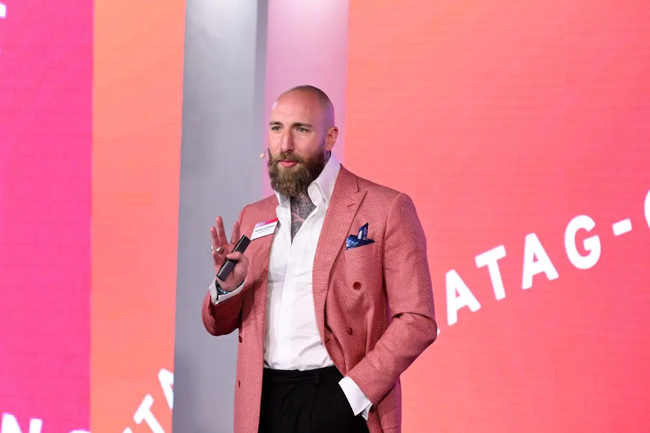 Dominic von Proeck Sr., Co-Founder von Leaders of AI