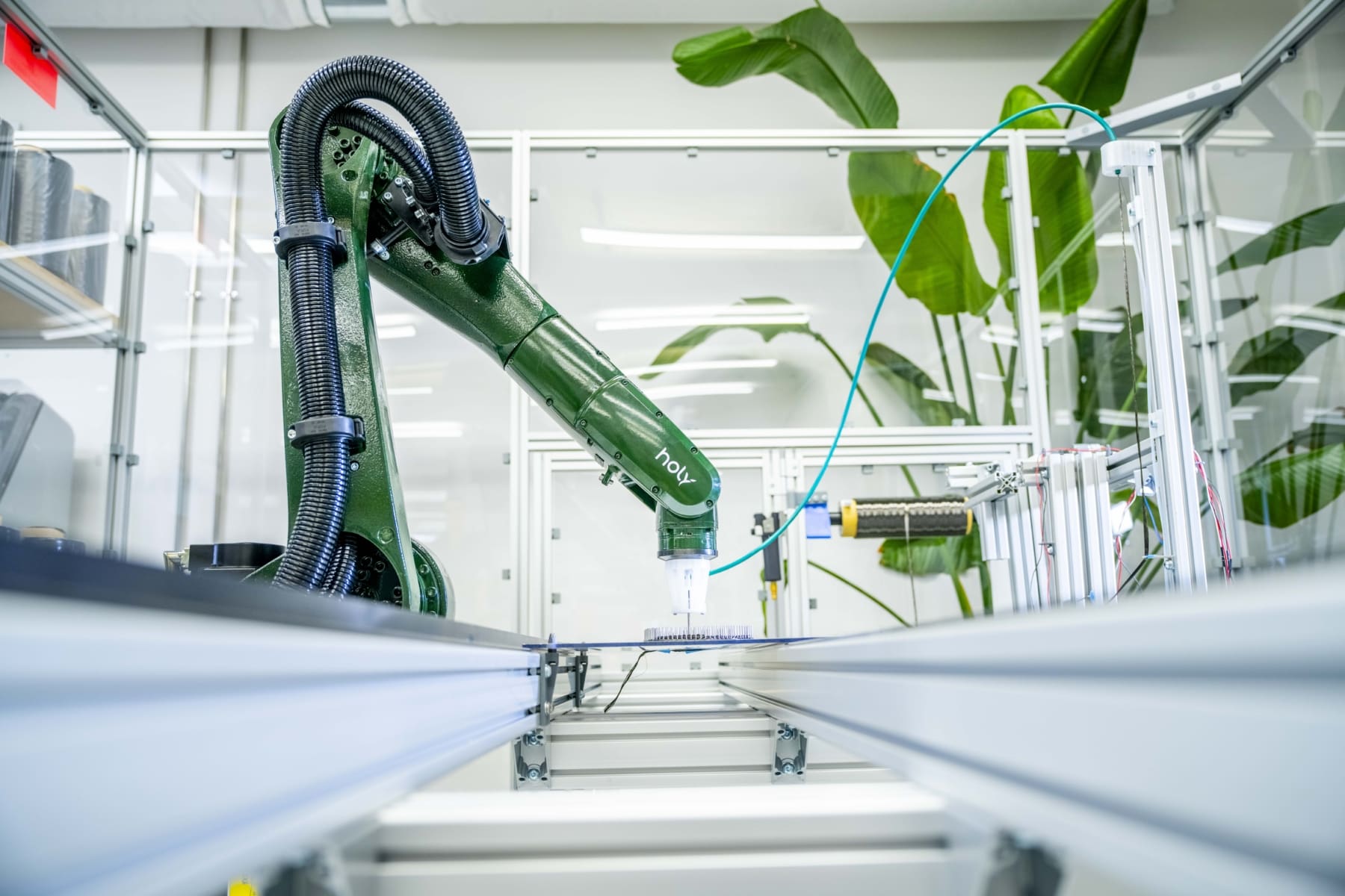 Bei Holy Technologies kommt Robotik zum Einsatz.