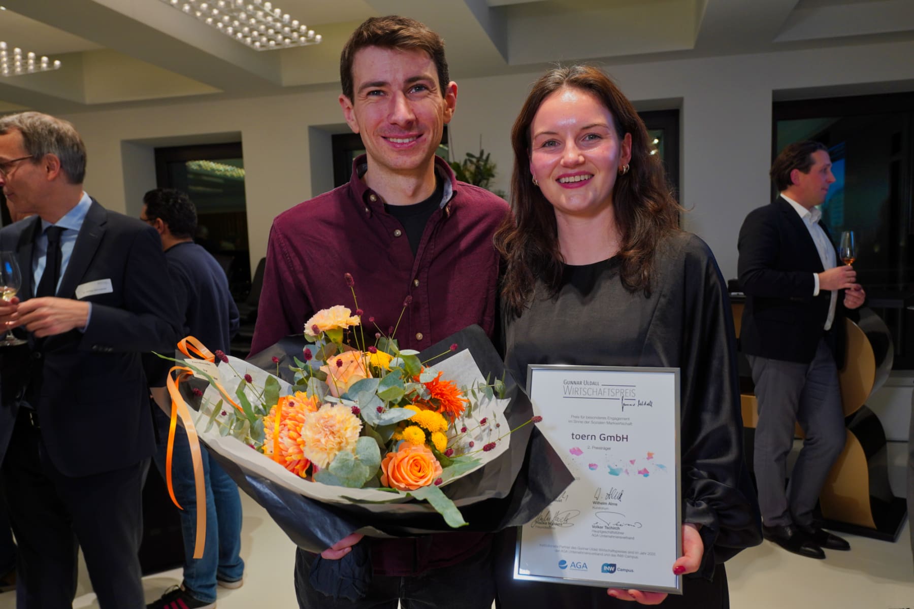 Alena Schneck und Jonas Teuner von toern