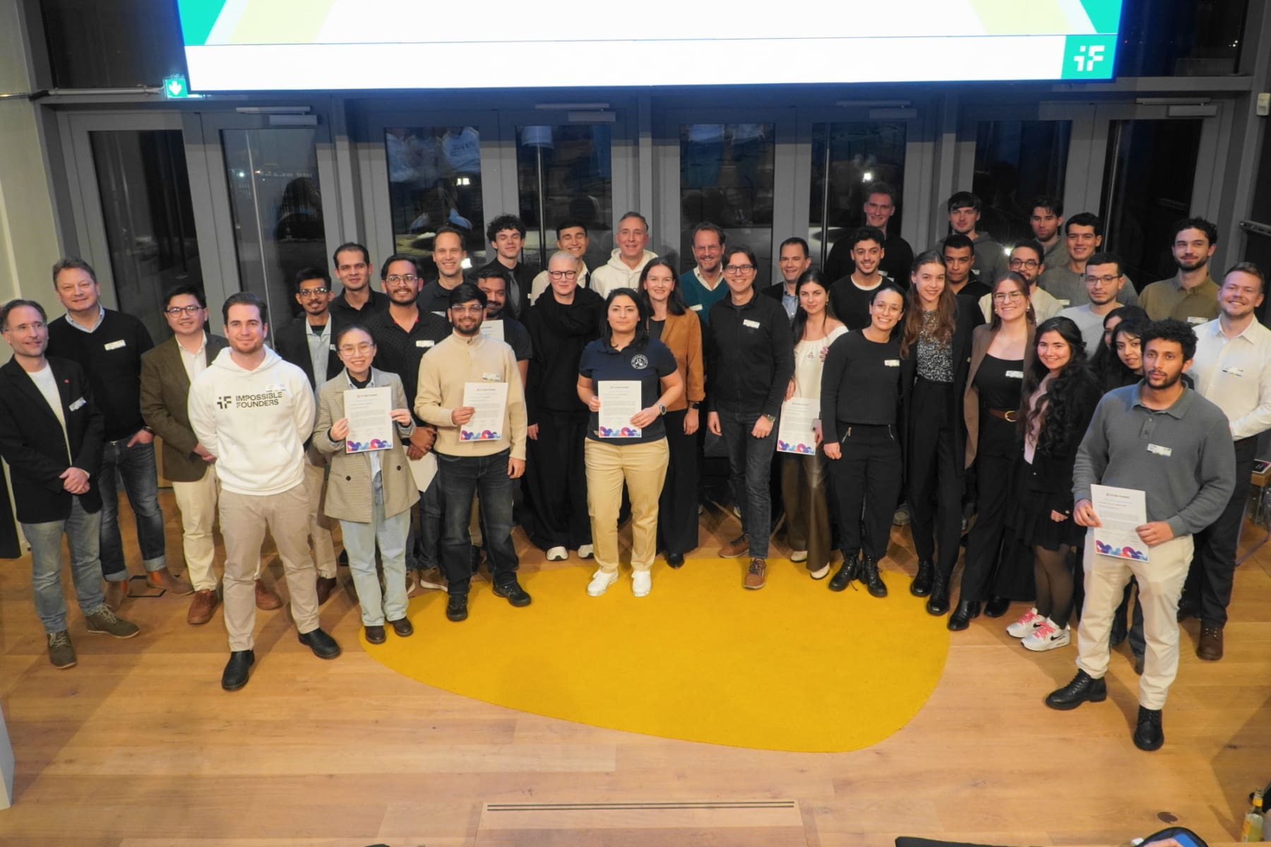 Gruppenbild mit den Teilnehmenden von Future Founder Runde 3